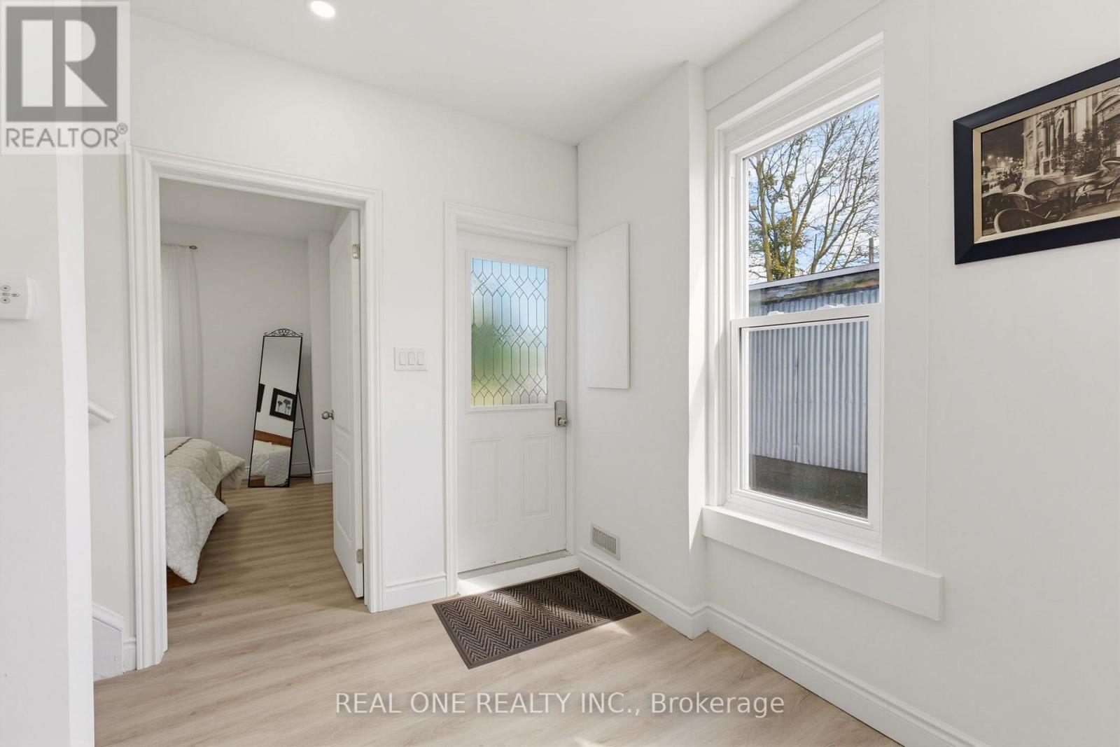 27 Gilkison Street Property Photo 4