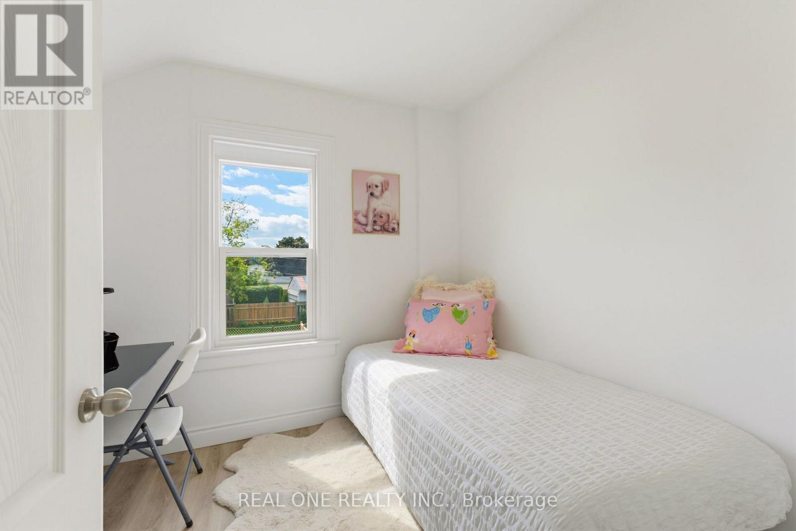 27 Gilkison Street Property Photo 19