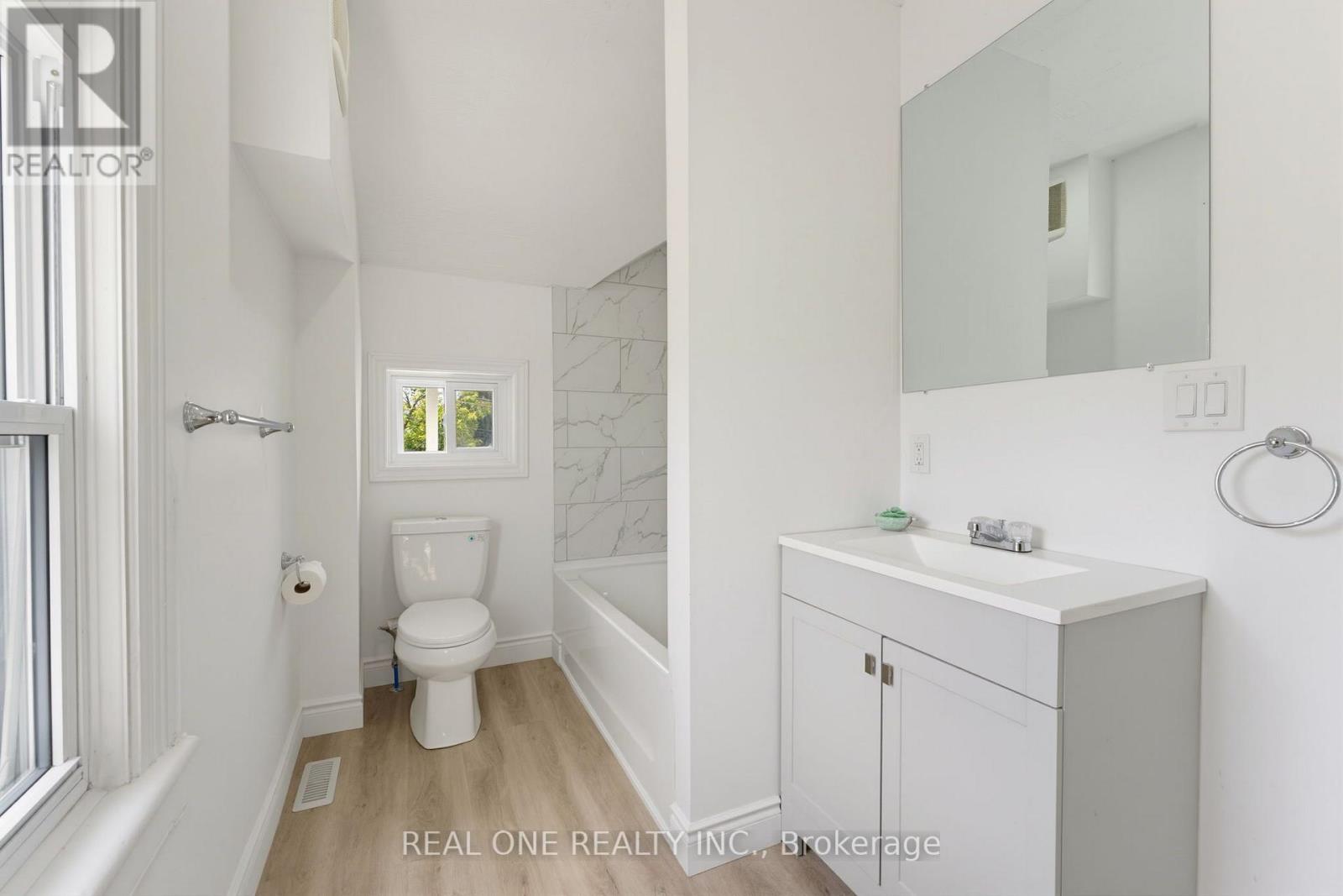 27 Gilkison Street Property Photo 20