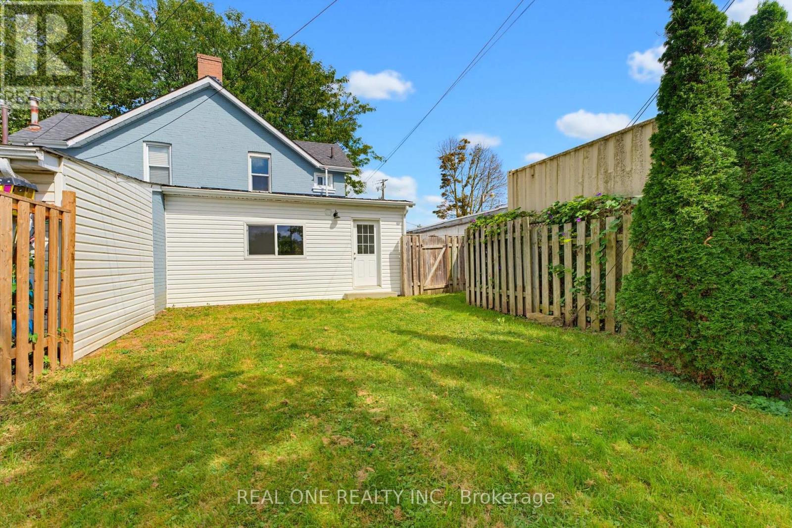 27 Gilkison Street Property Photo 24