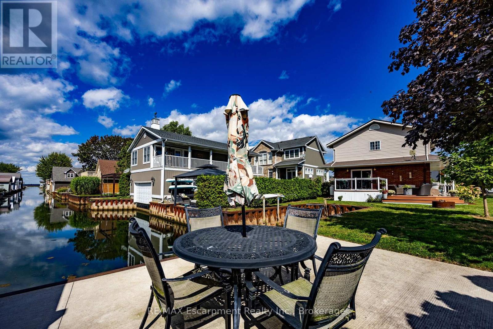 116 Erie Boulevard Property Photo 3