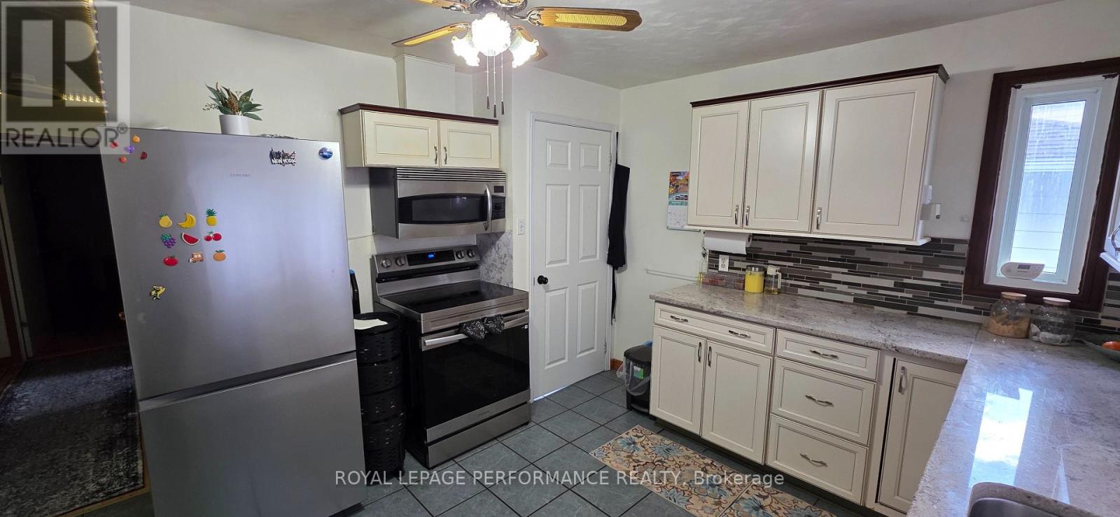 641 Burton Avenue Property Photo 5