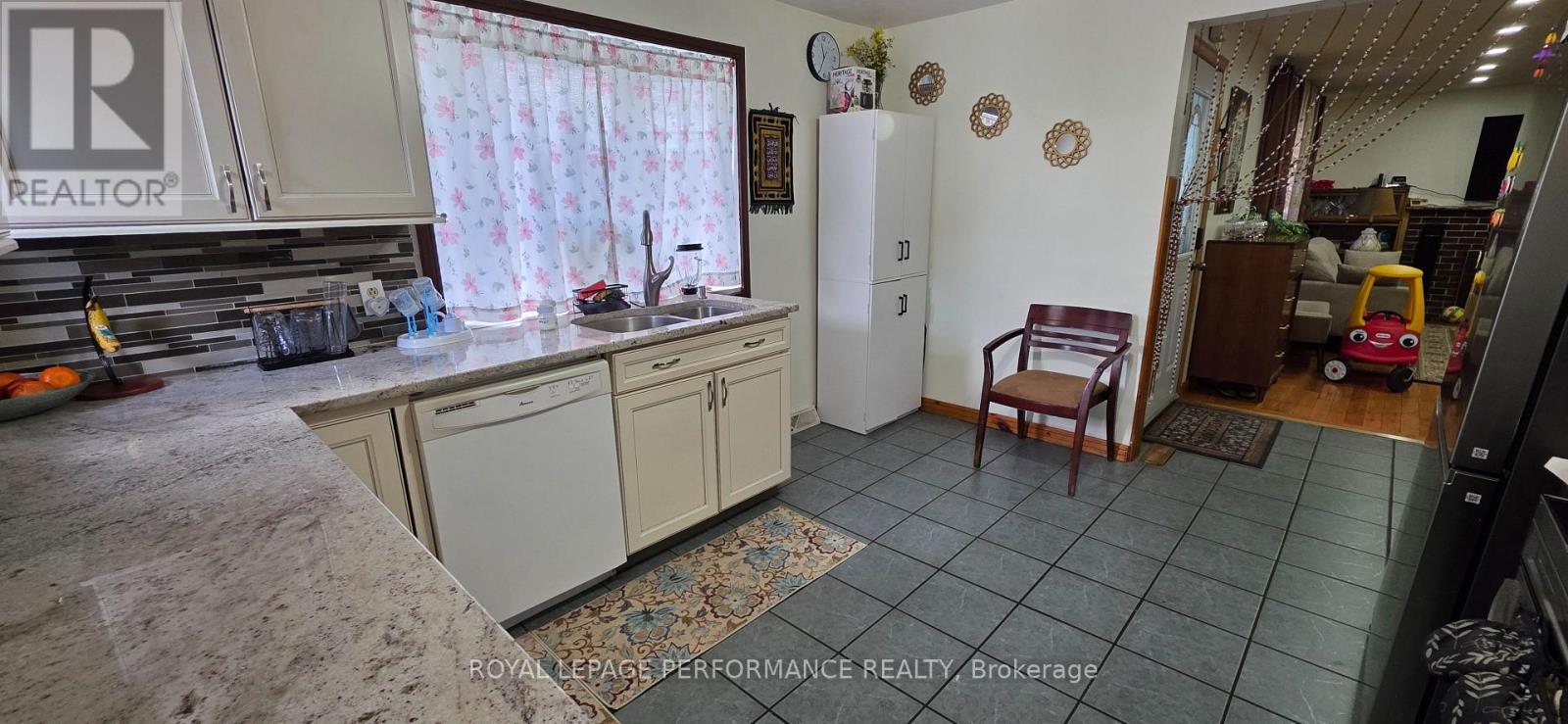 641 Burton Avenue Property Photo 6