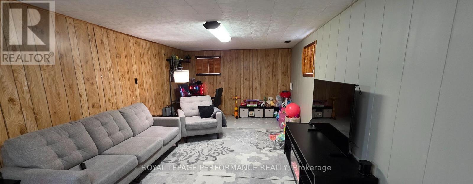 641 Burton Avenue Property Photo 21