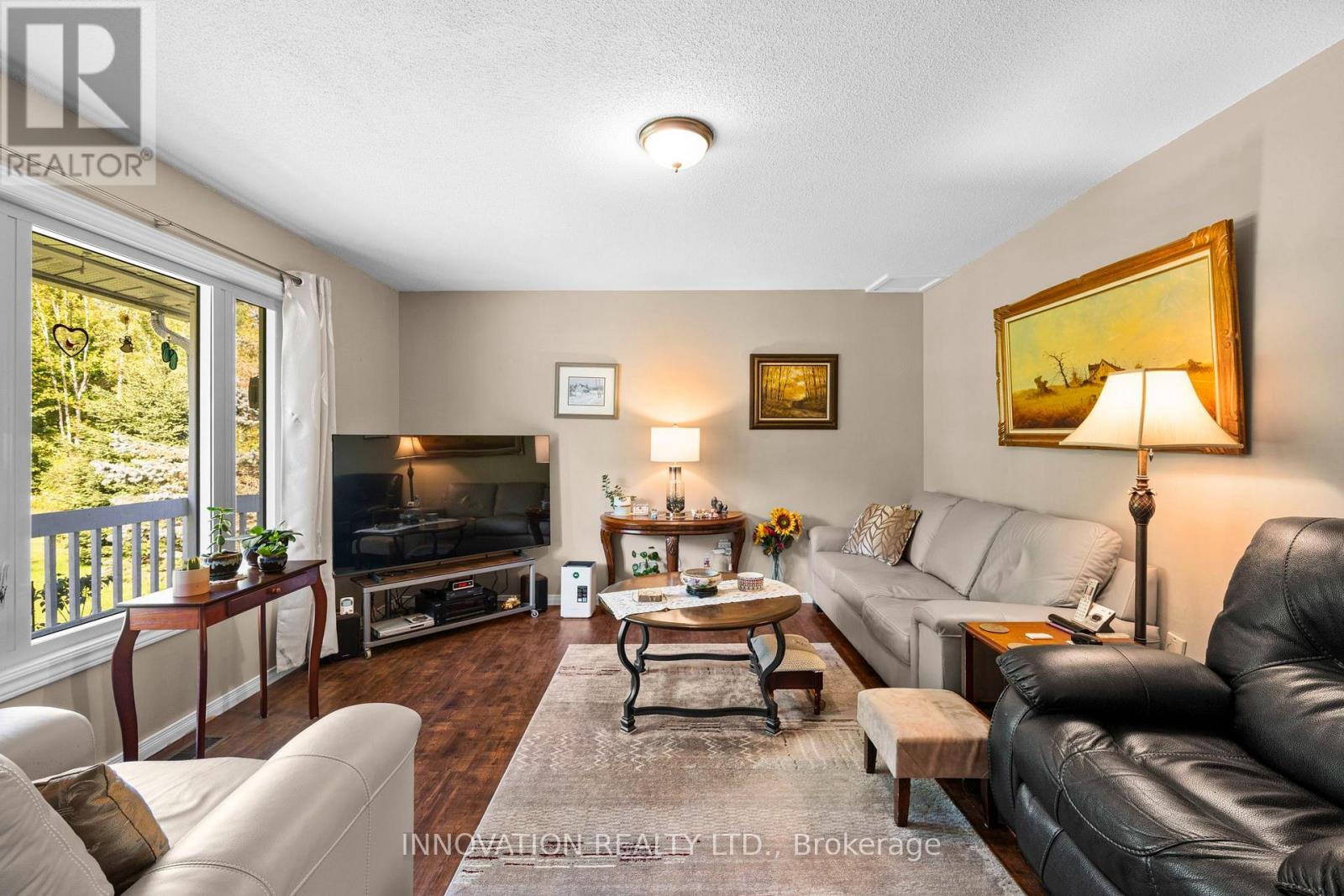 2031 Jochem Road Property Photo 6