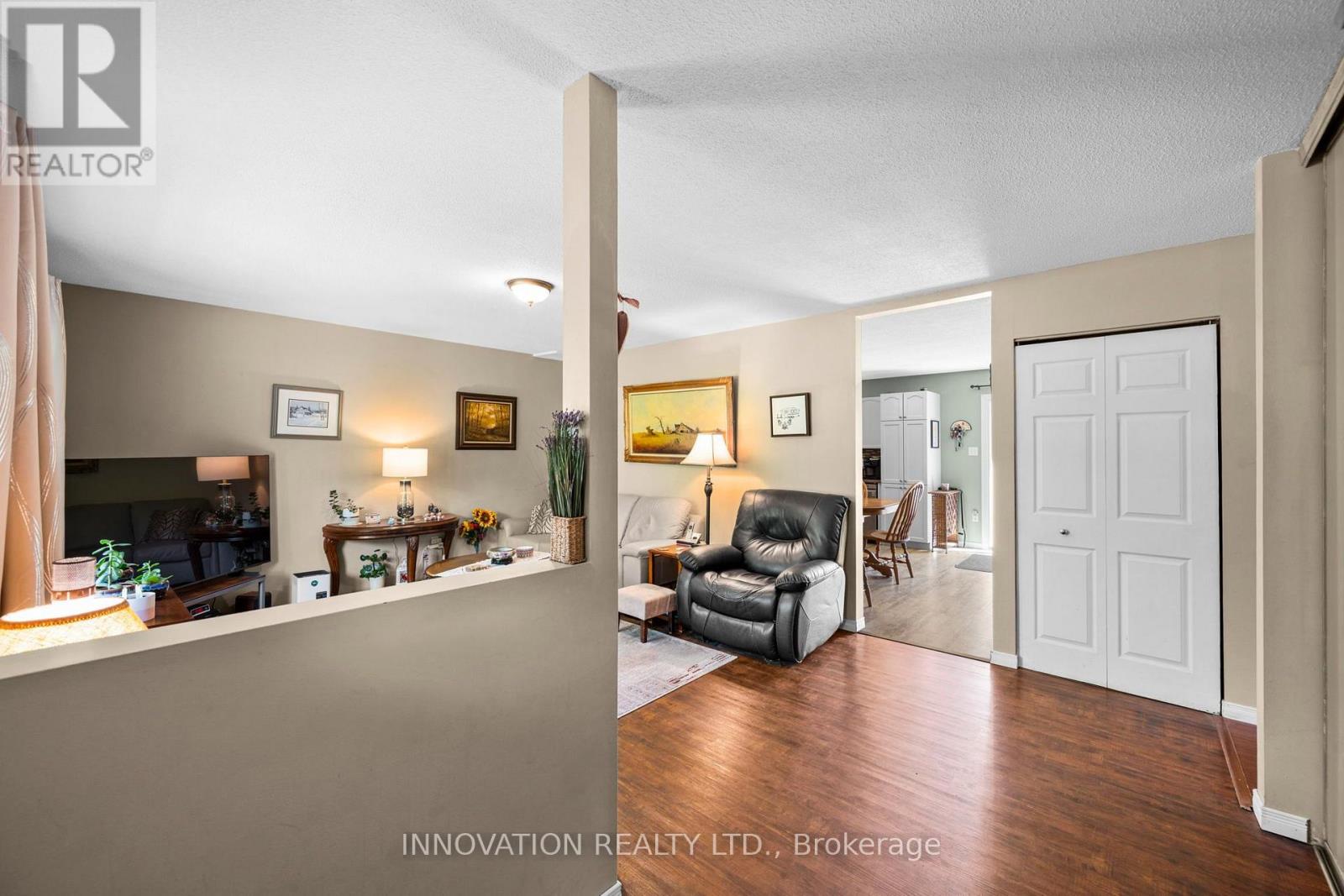 2031 Jochem Road Property Photo 9
