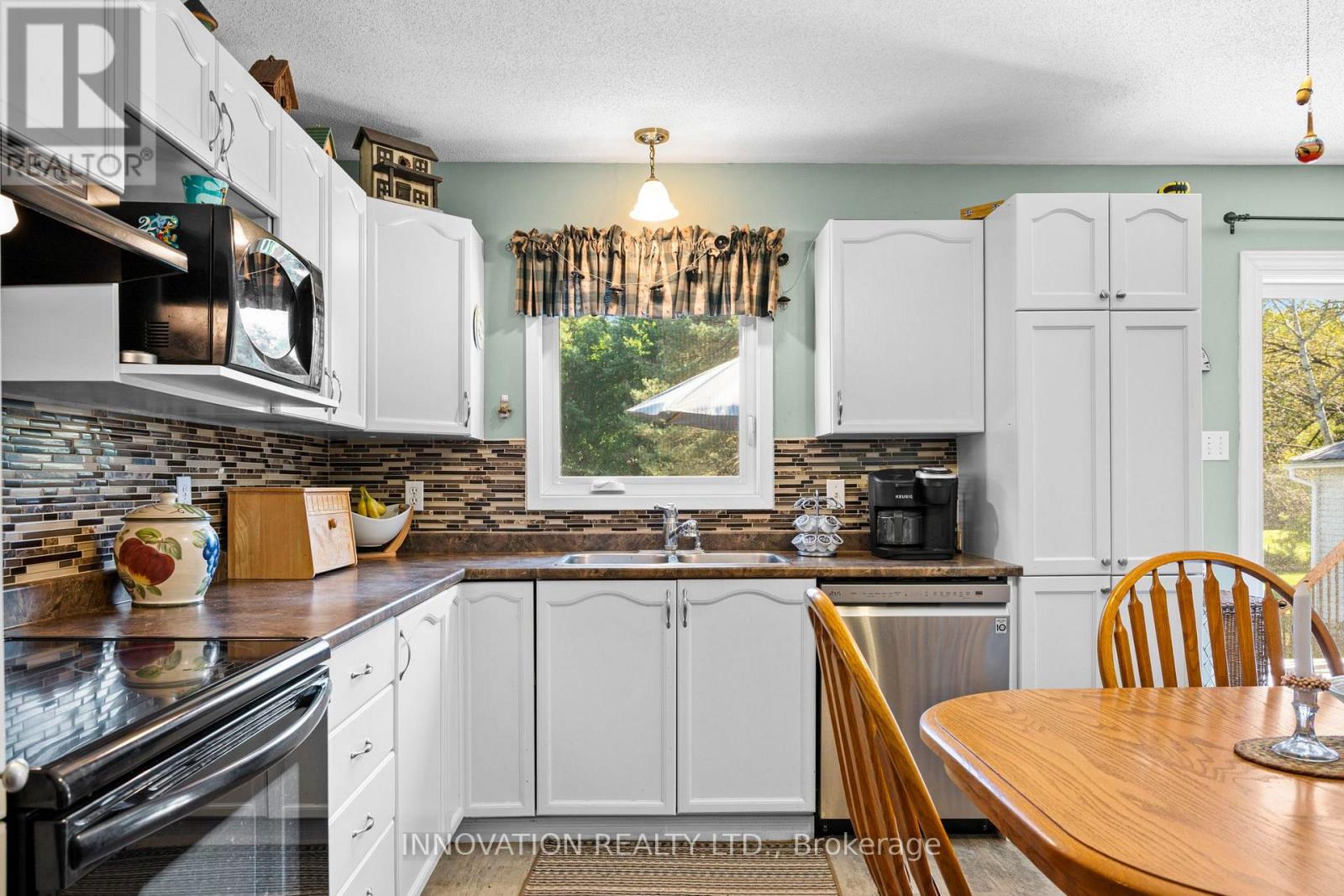 2031 Jochem Road Property Photo 14