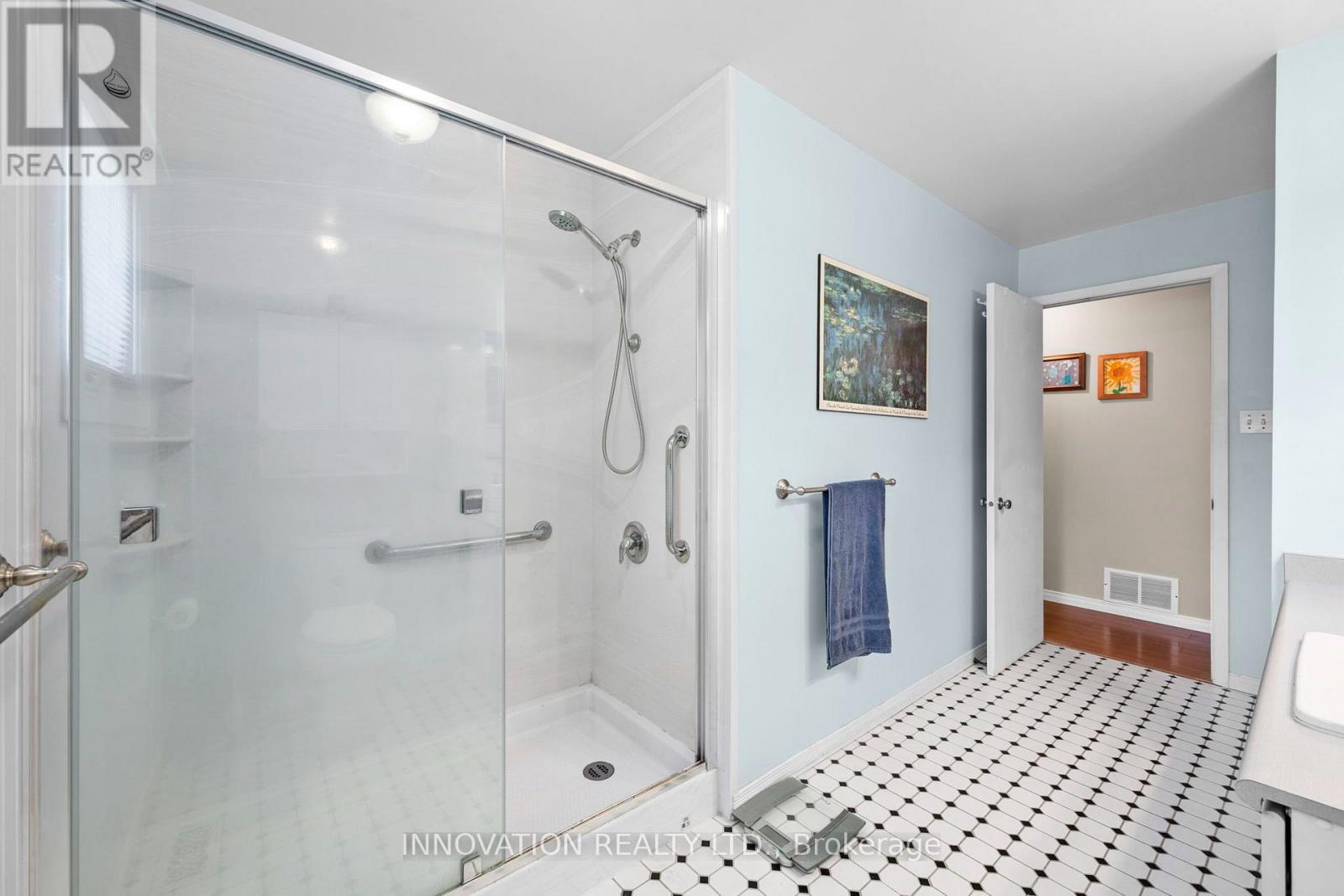 2031 Jochem Road Property Photo 16