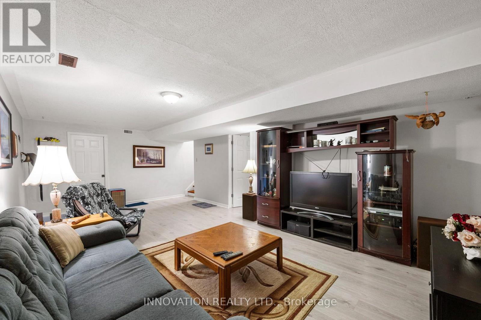 2031 Jochem Road Property Photo 22