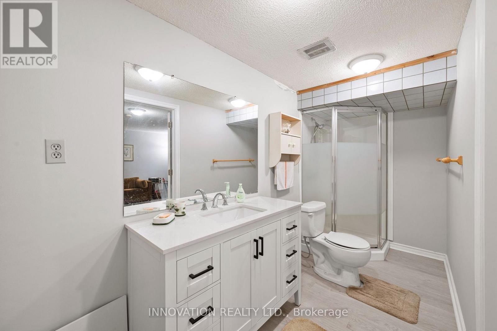 2031 Jochem Road Property Photo 24