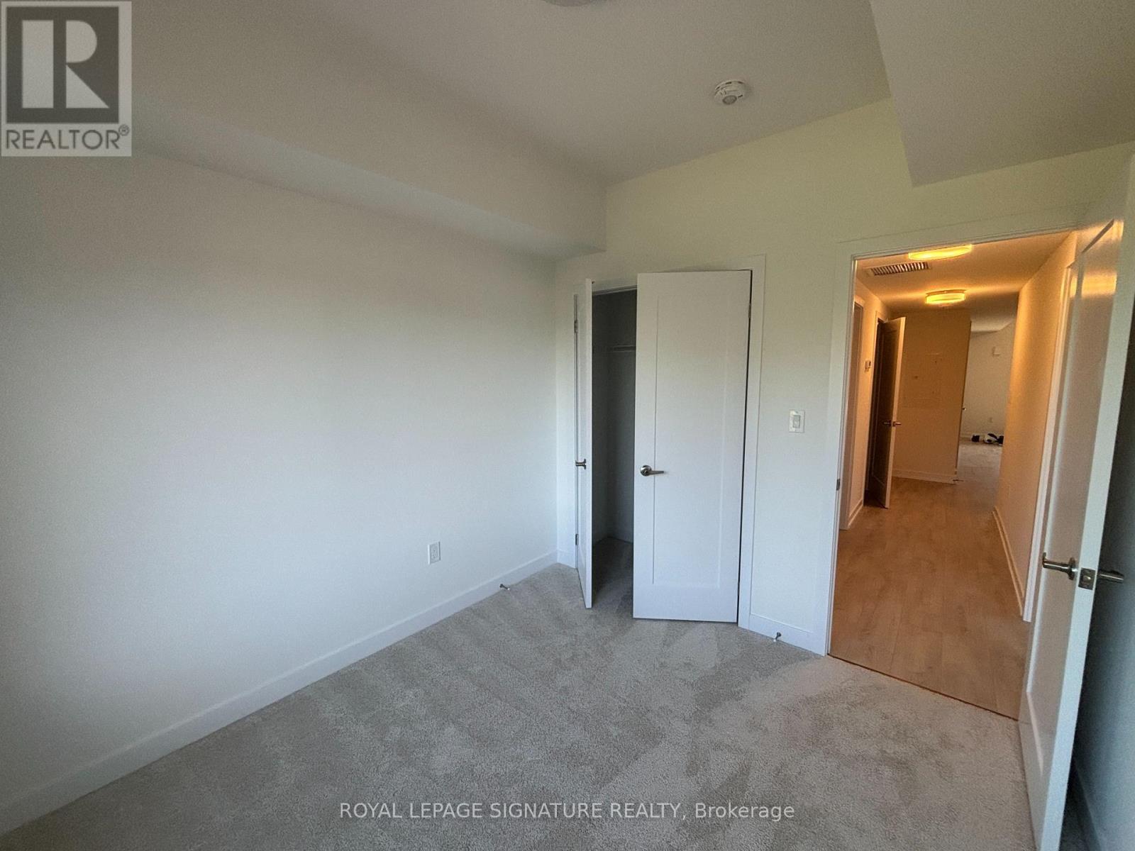24 - 42 Lowes Road W Property Photo 14