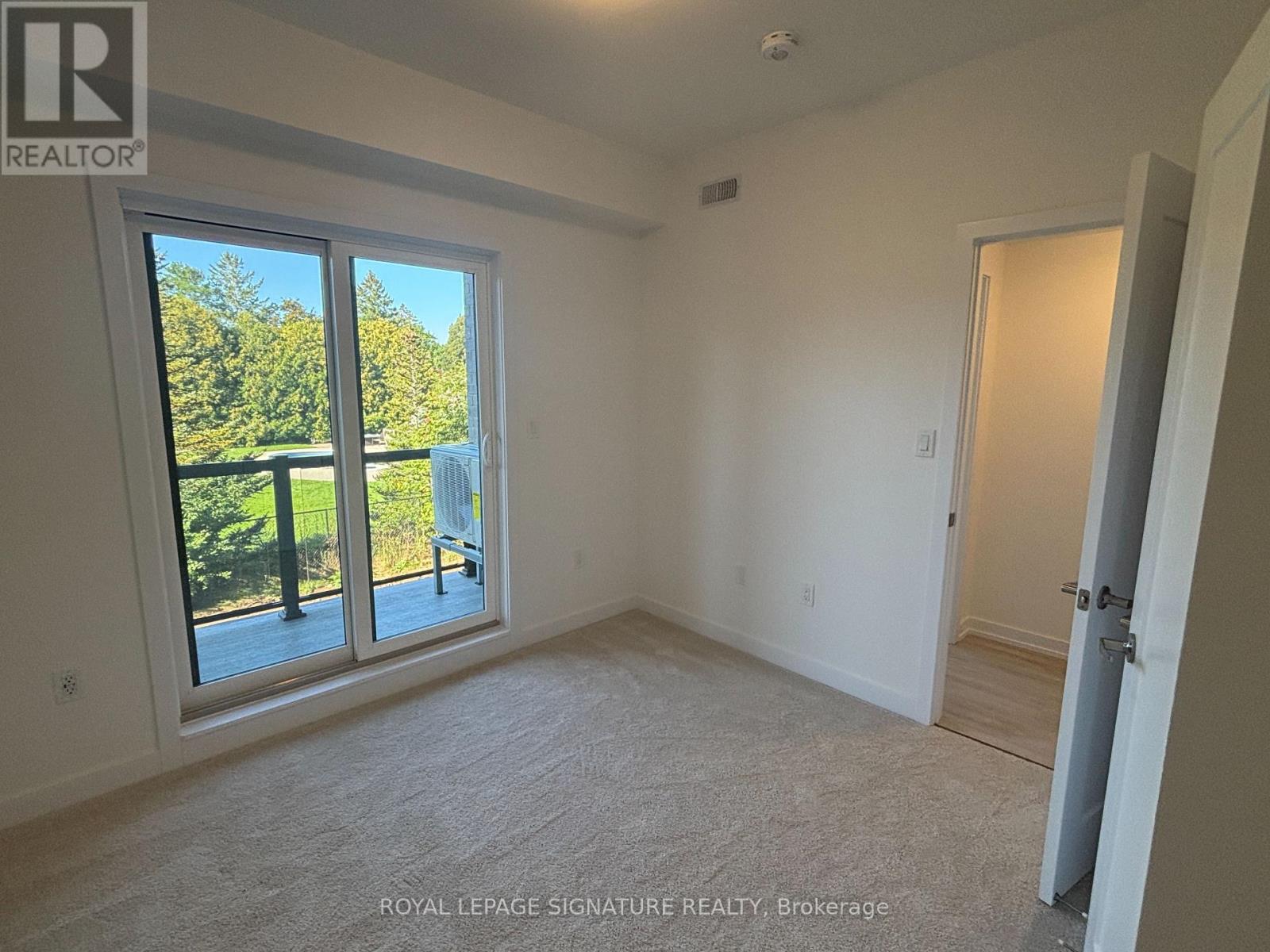 24 - 42 Lowes Road W Property Photo 17
