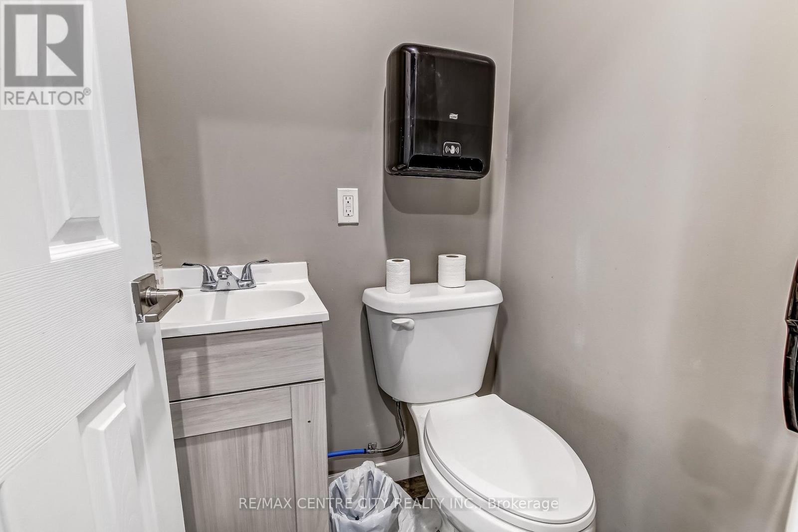 174 Main Street Property Photo 13