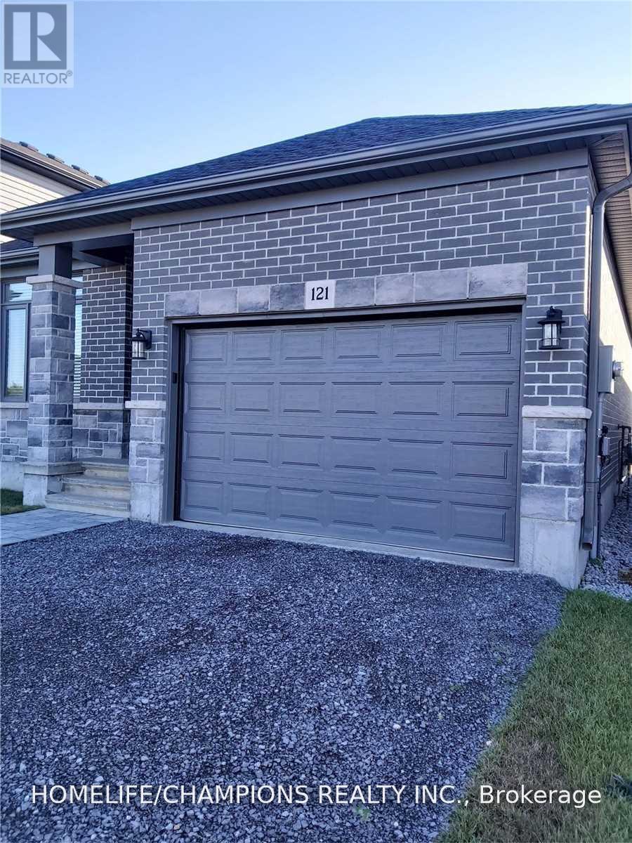 121 ESSEX DRIVE Property Photo 1