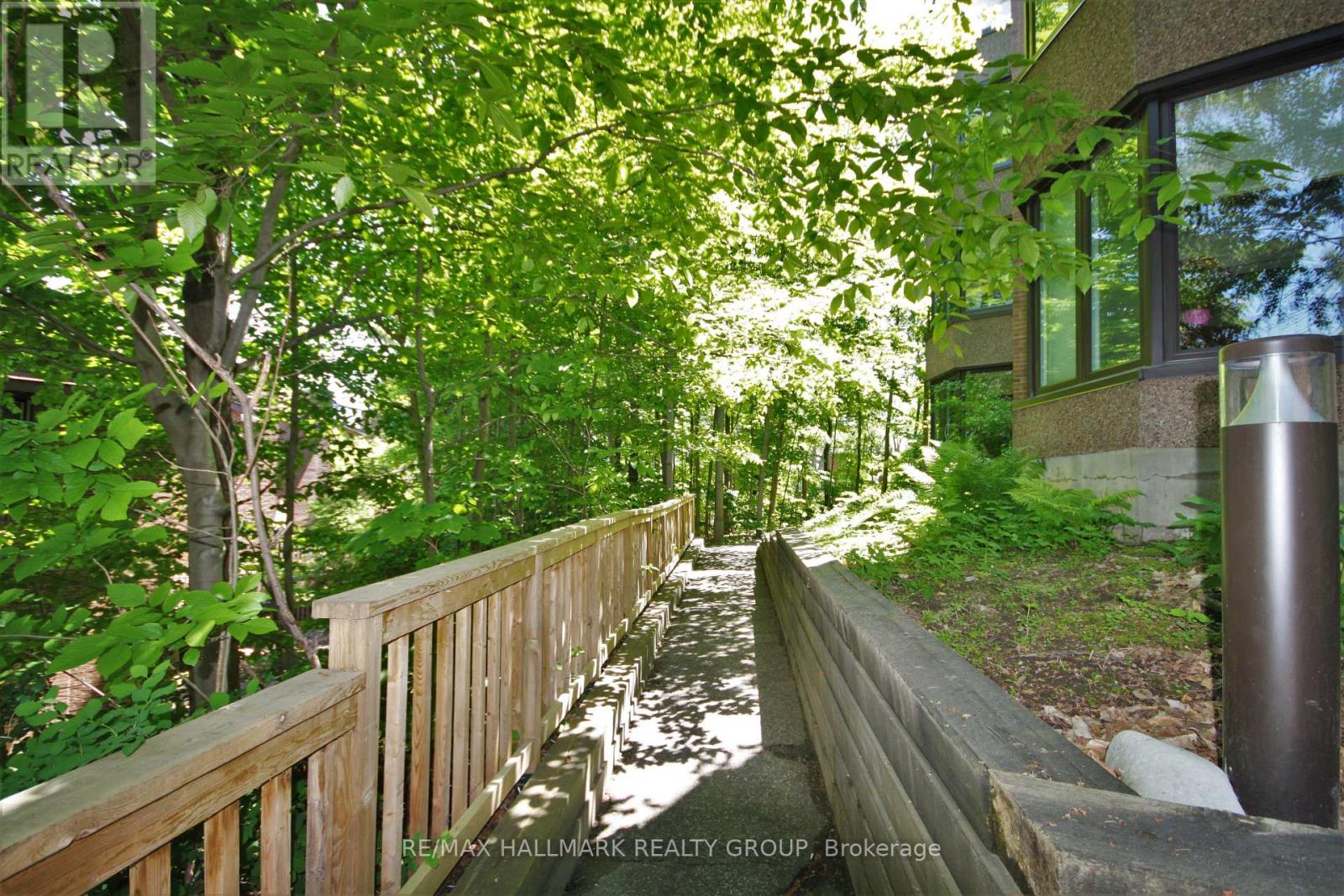 77 - 263 Botanica Private Property Photo 4