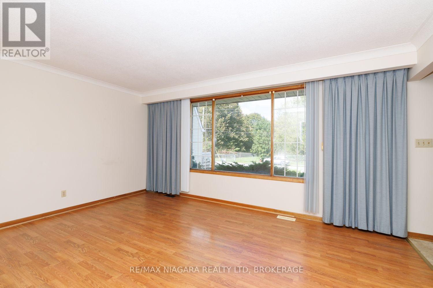 4166 Chippawa Parkway Property Photo 14