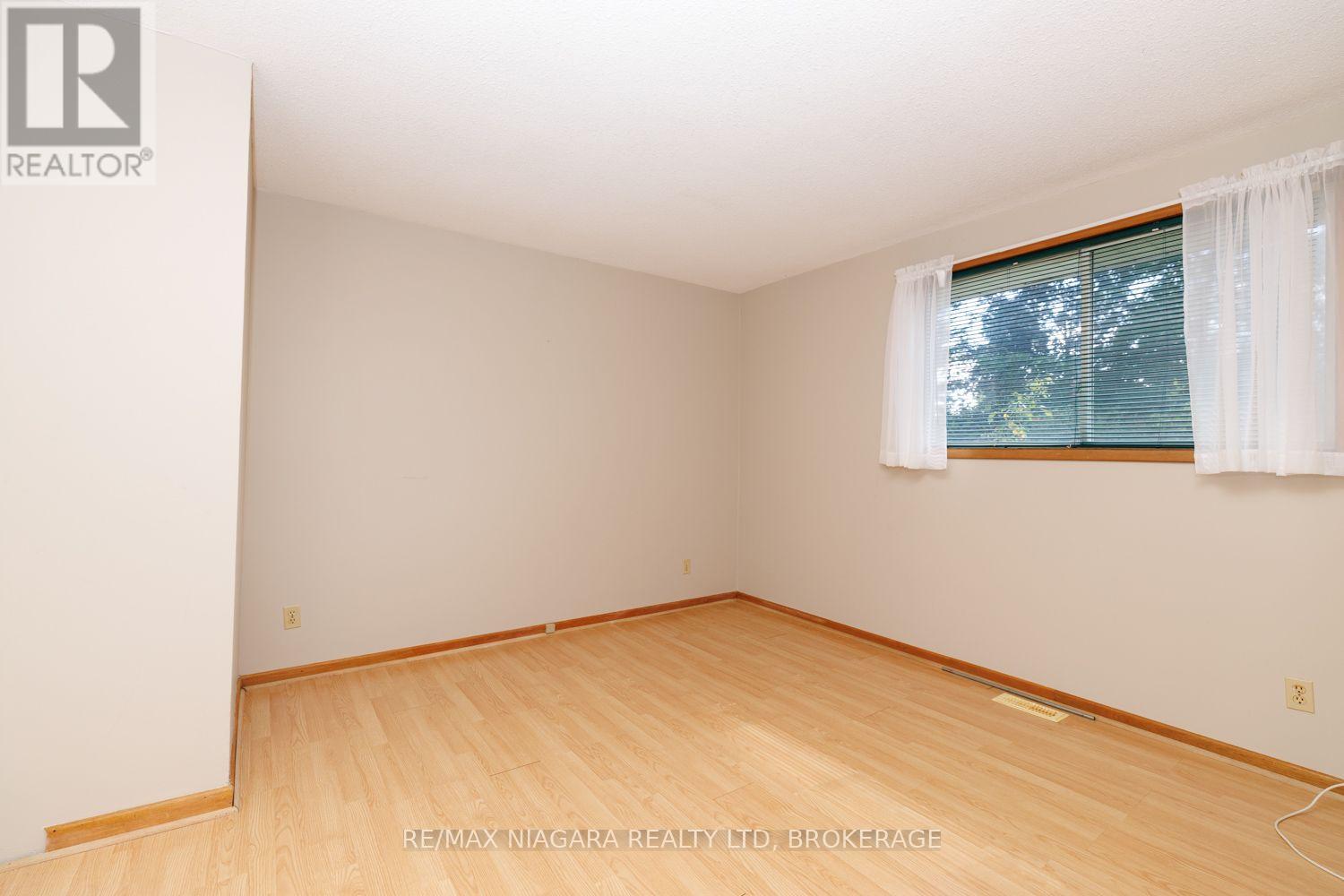 4166 Chippawa Parkway Property Photo 17