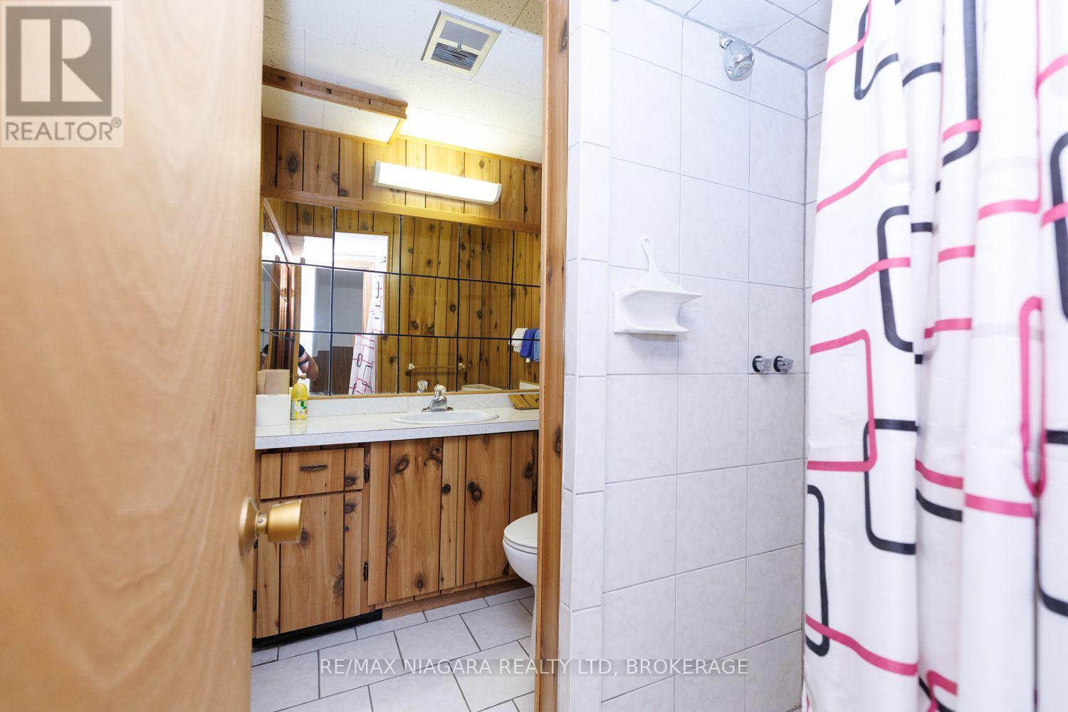 4166 Chippawa Parkway Property Photo 27