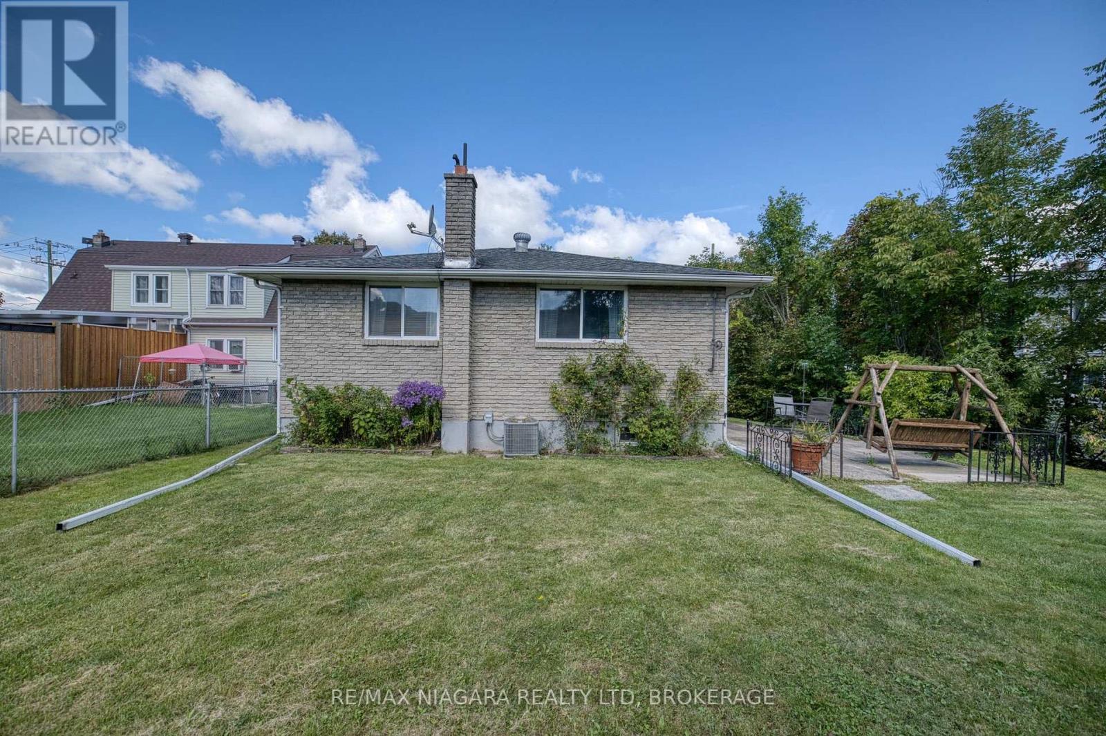 4166 Chippawa Parkway Property Photo 34