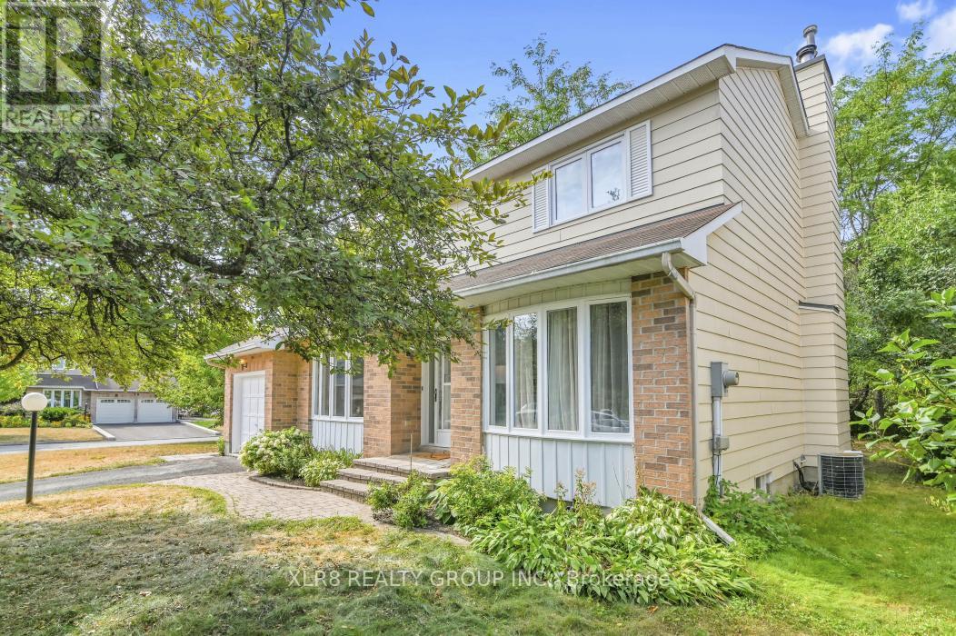 12 John Sidney Crescent Property Photo 2