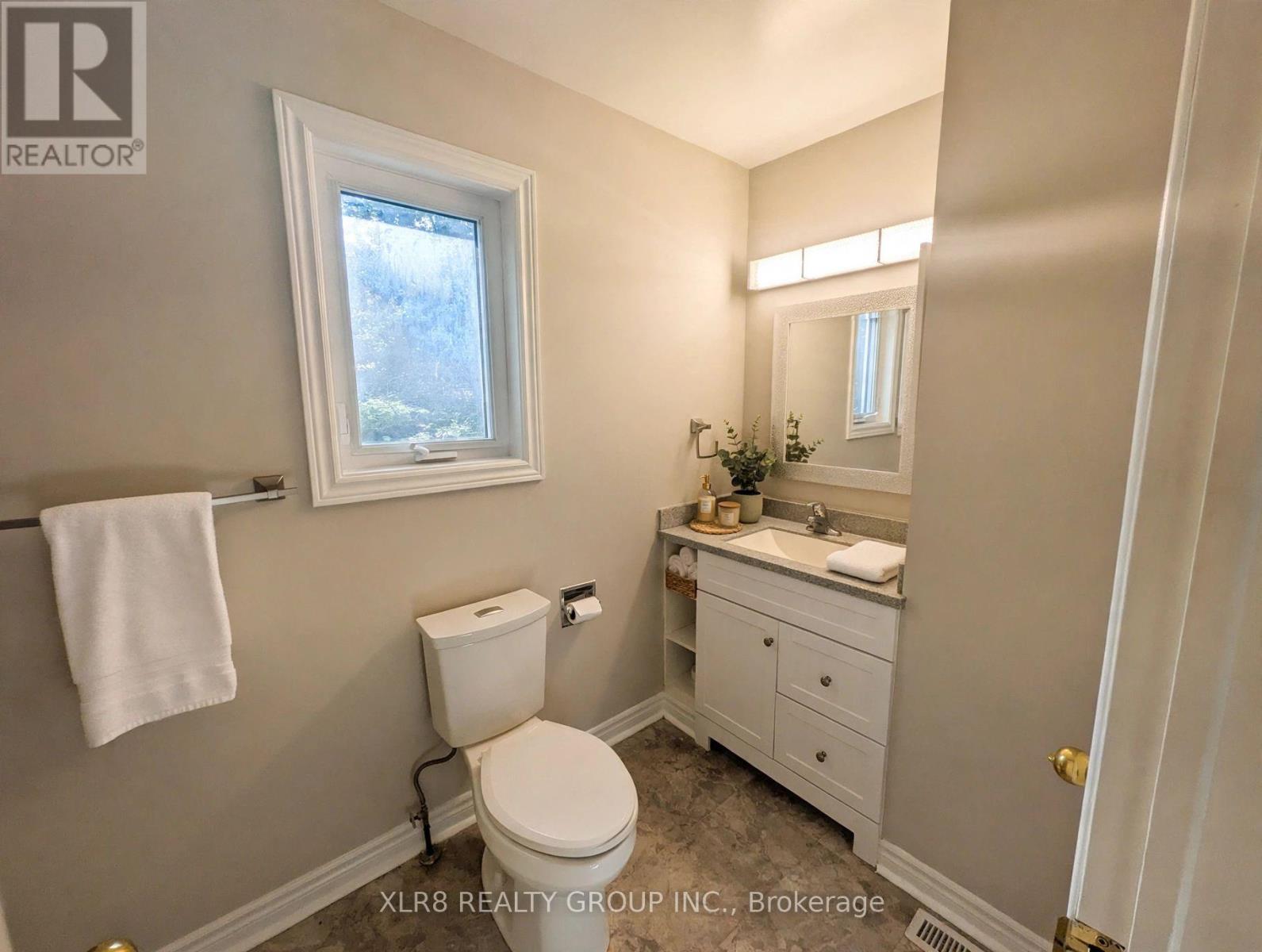 12 John Sidney Crescent Property Photo 15