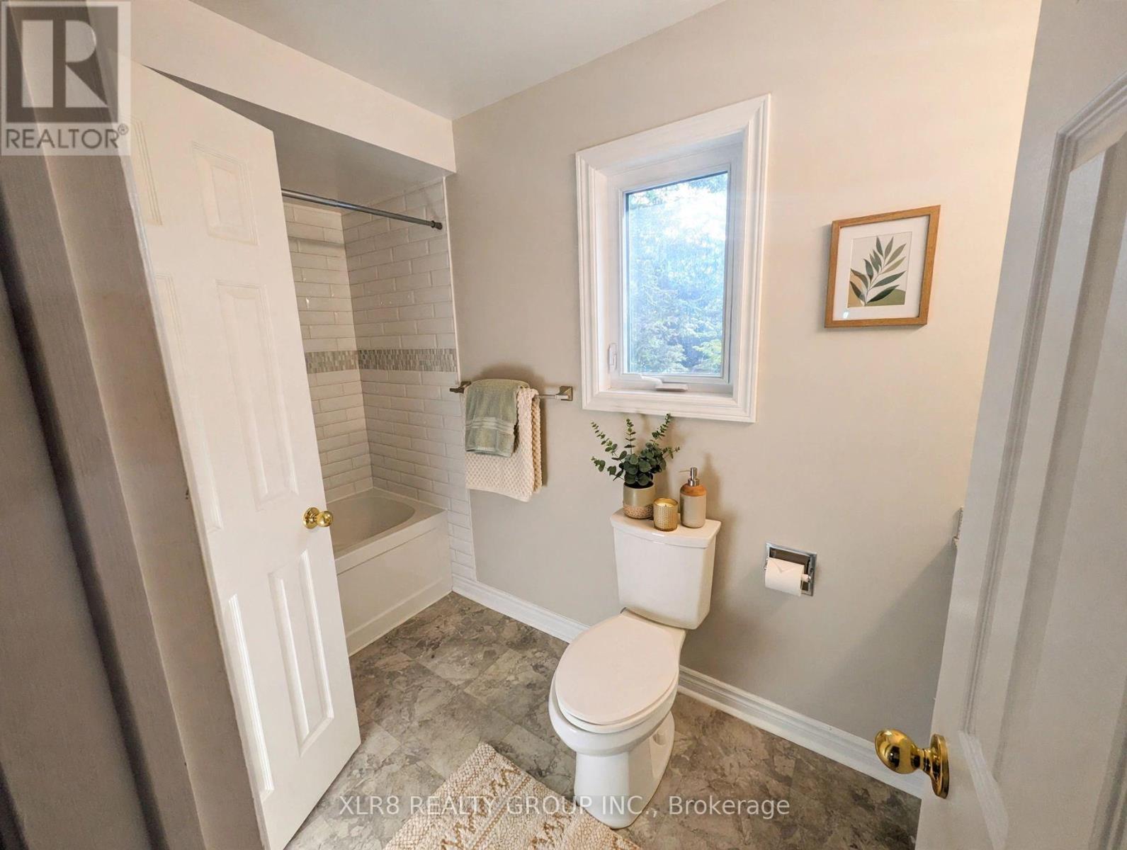 12 John Sidney Crescent Property Photo 16