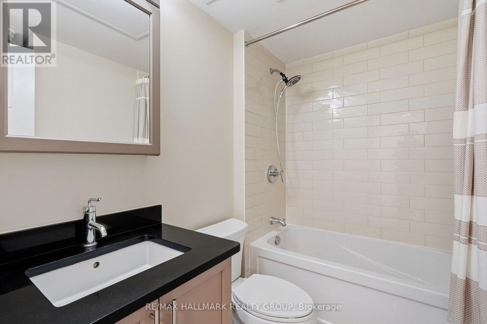 324 - 300c Lett Street Property Photo 7