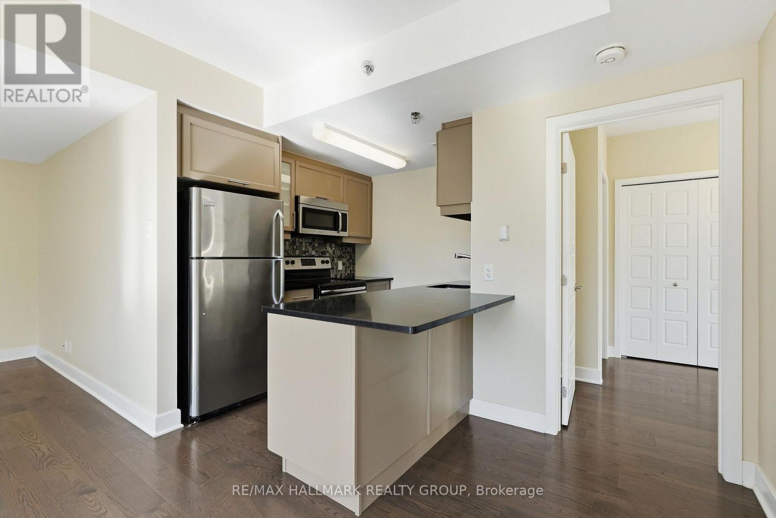 324 - 300c Lett Street Property Photo 13
