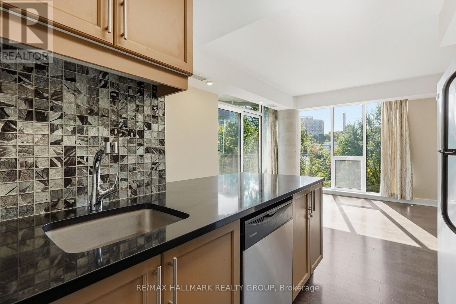 324 - 300c Lett Street Property Photo 16
