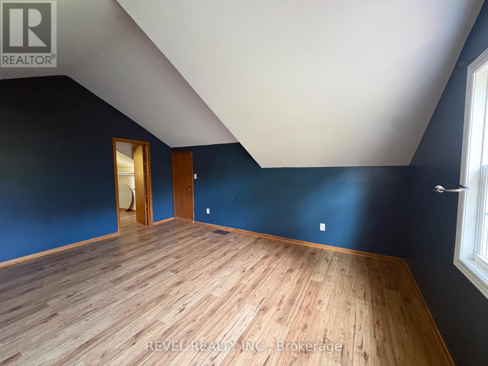 247154 5 Side Road Property Photo 12