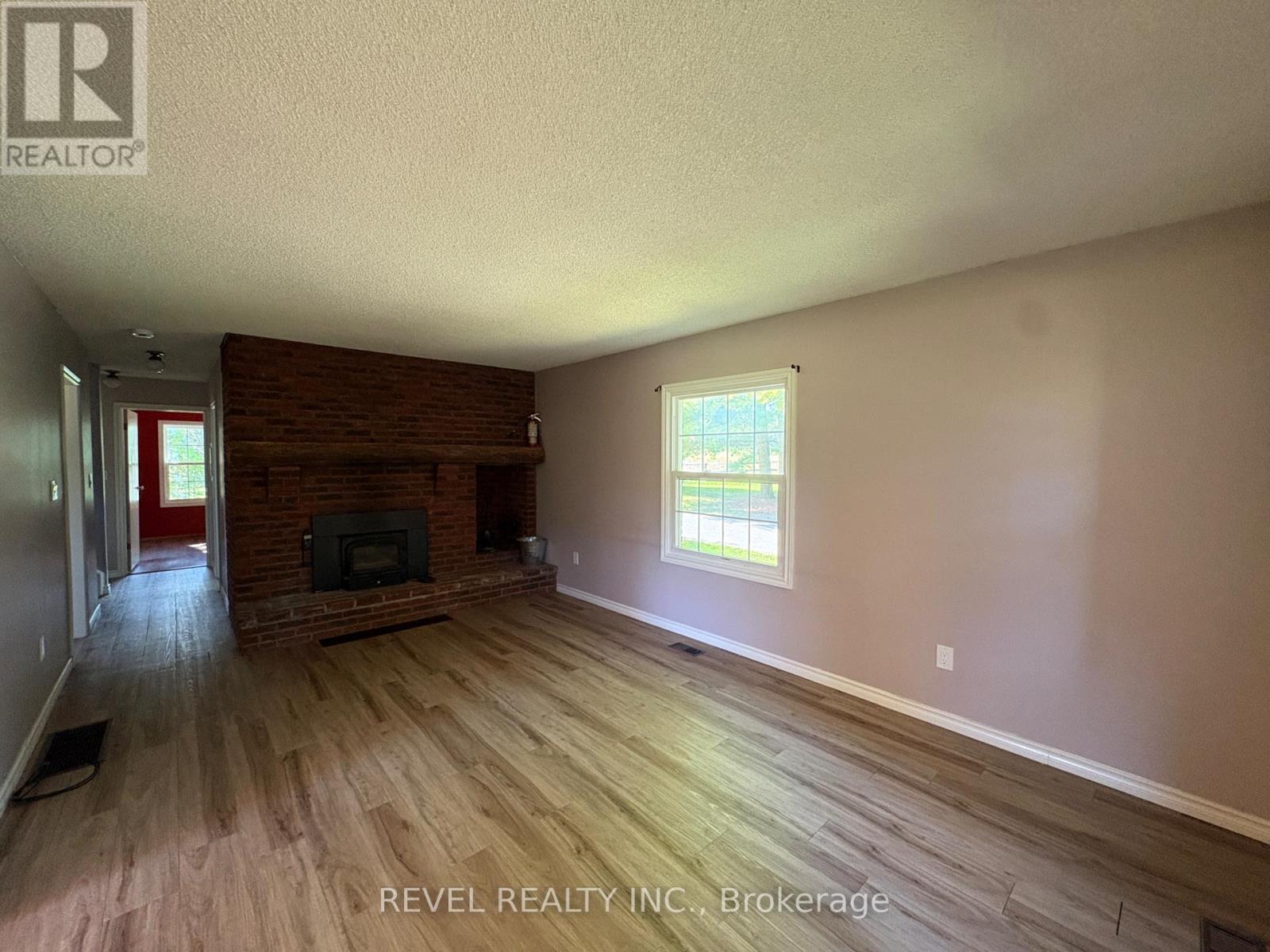 247154 5 Side Road Property Photo 15