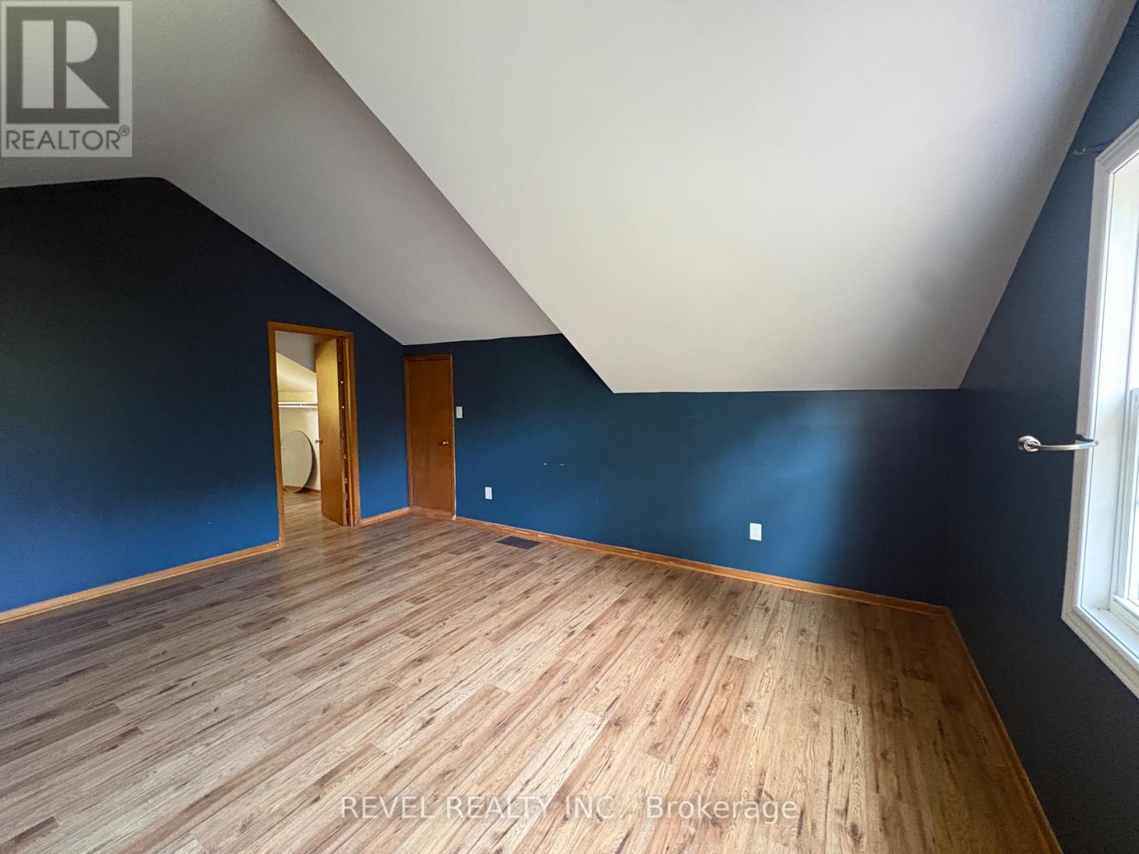 247154 5 Side Road Property Photo 16