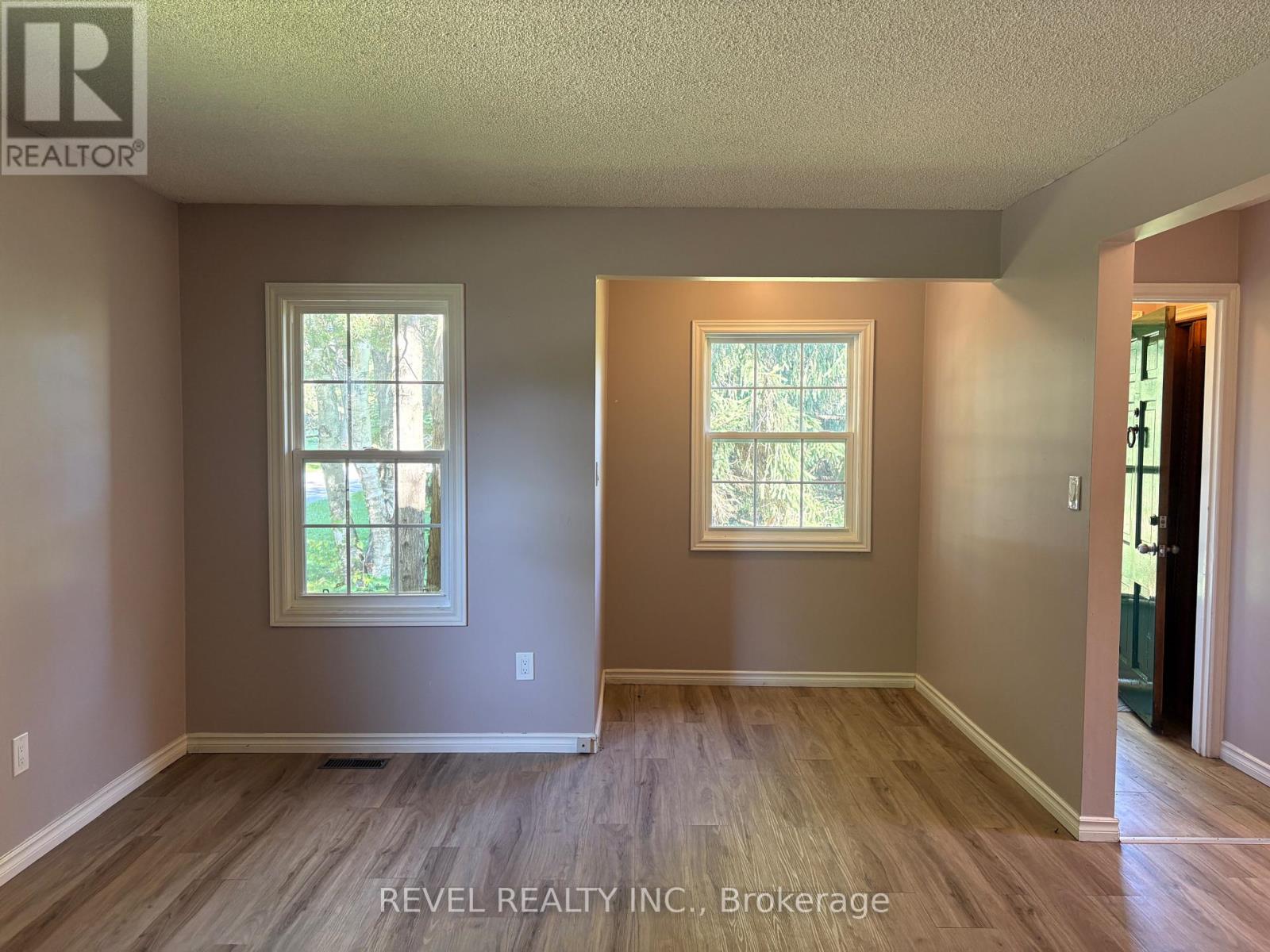 247154 5 Side Road Property Photo 18