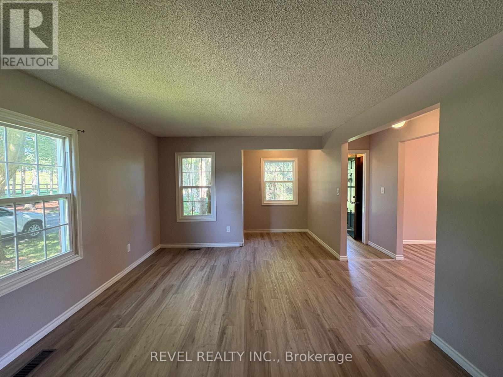 247154 5 Side Road Property Photo 19