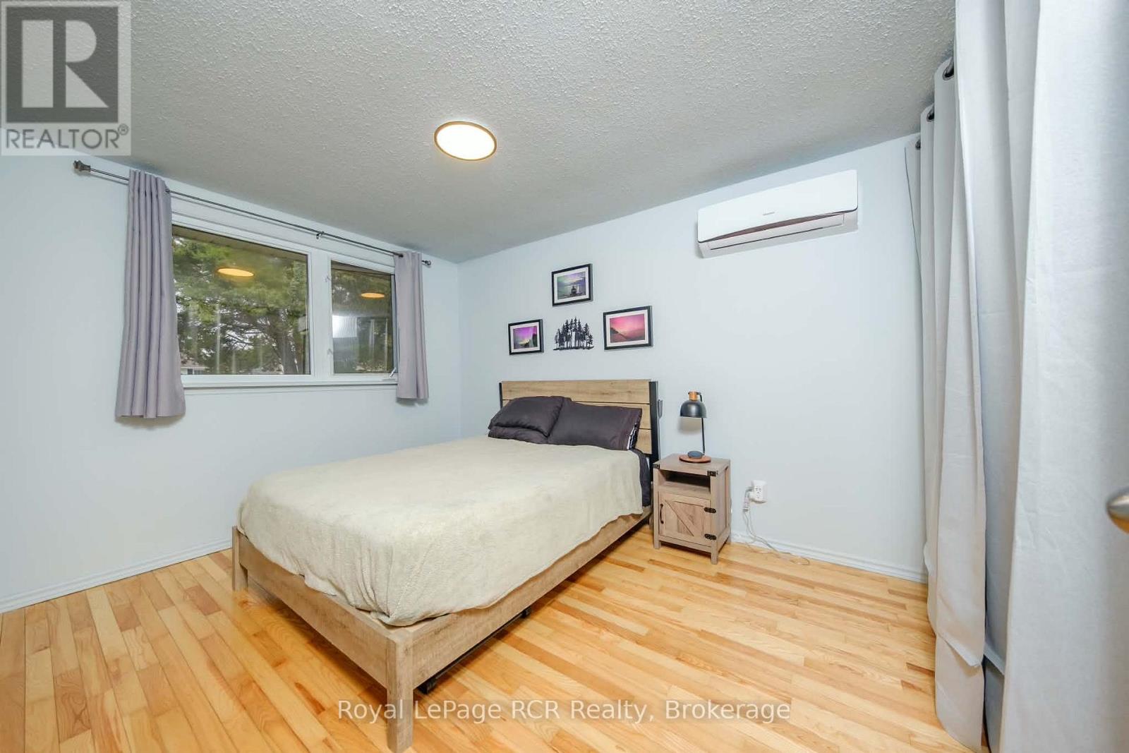 727 Johnston Crescent Property Photo 10