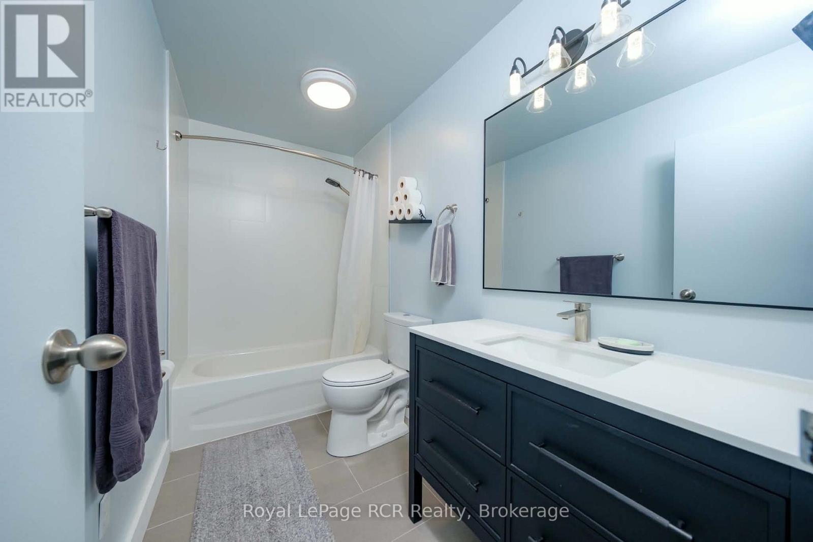 727 Johnston Crescent Property Photo 15