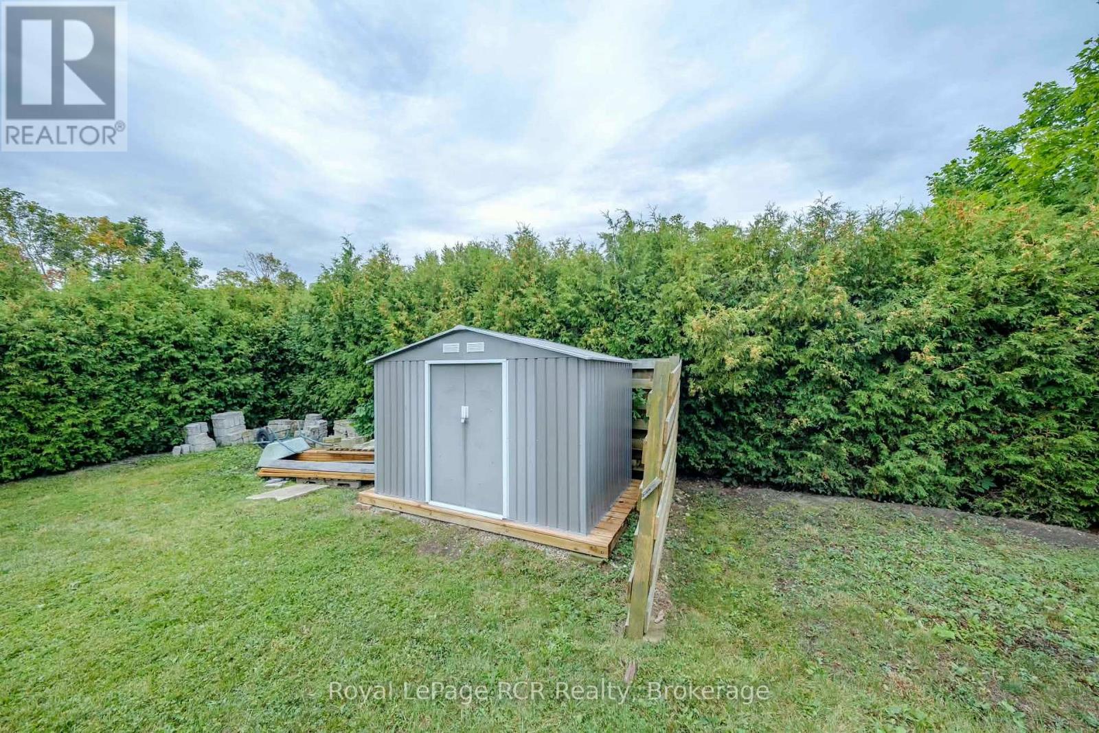 727 Johnston Crescent Property Photo 23