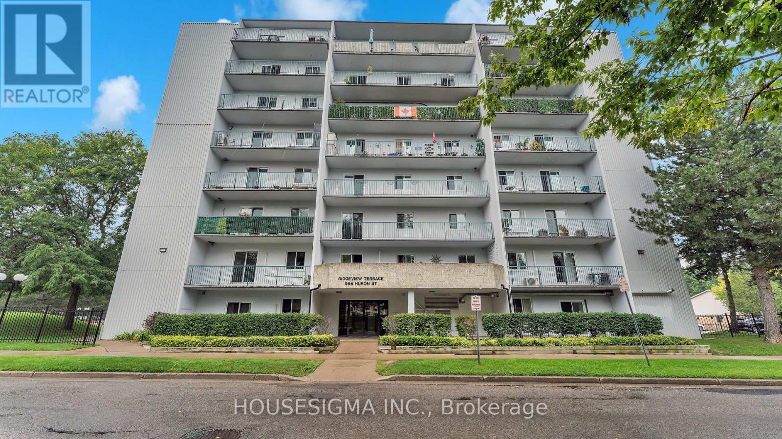201 - 986 Huron Street Property Photo 1