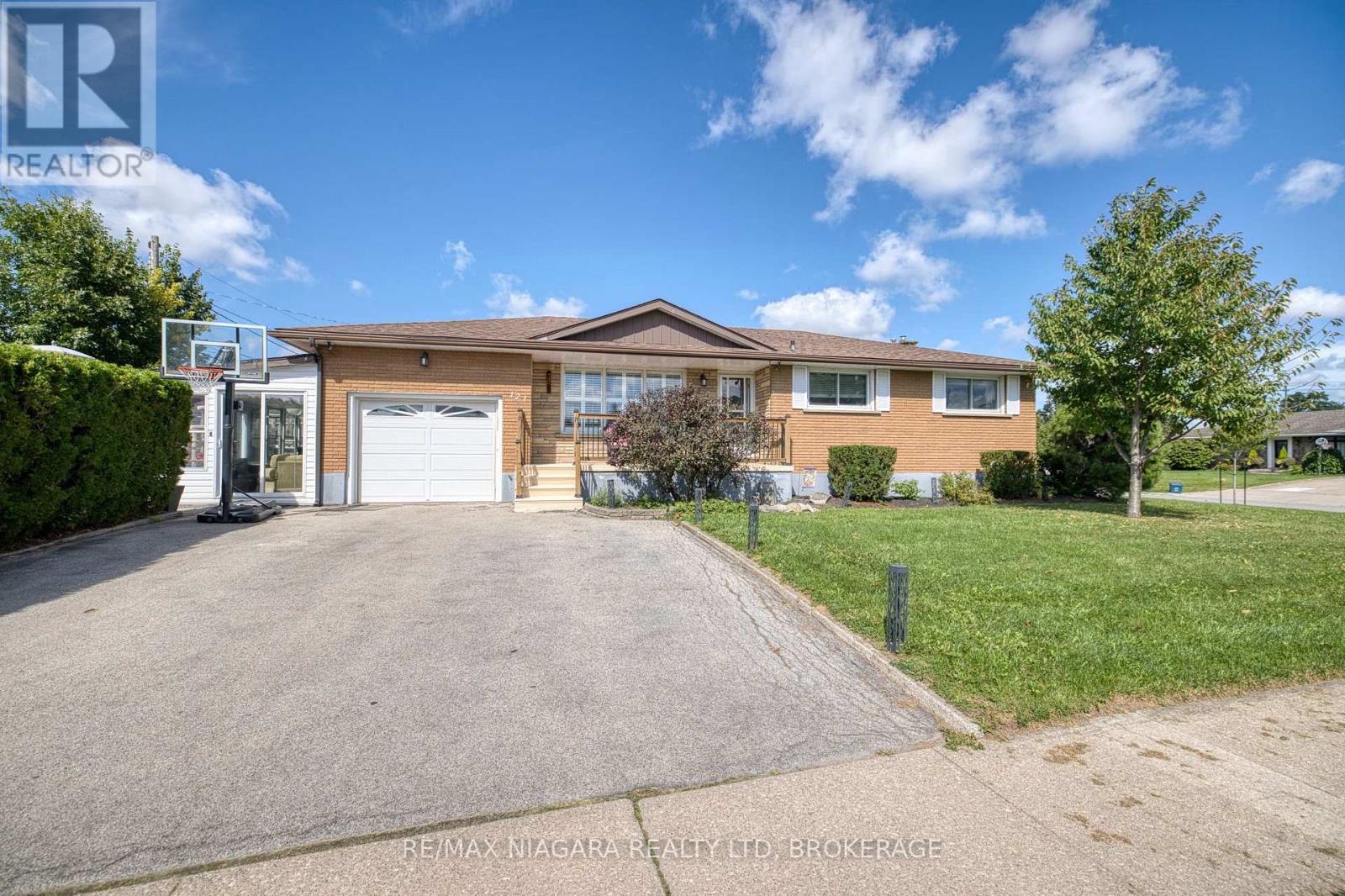 121 GARON AVENUE