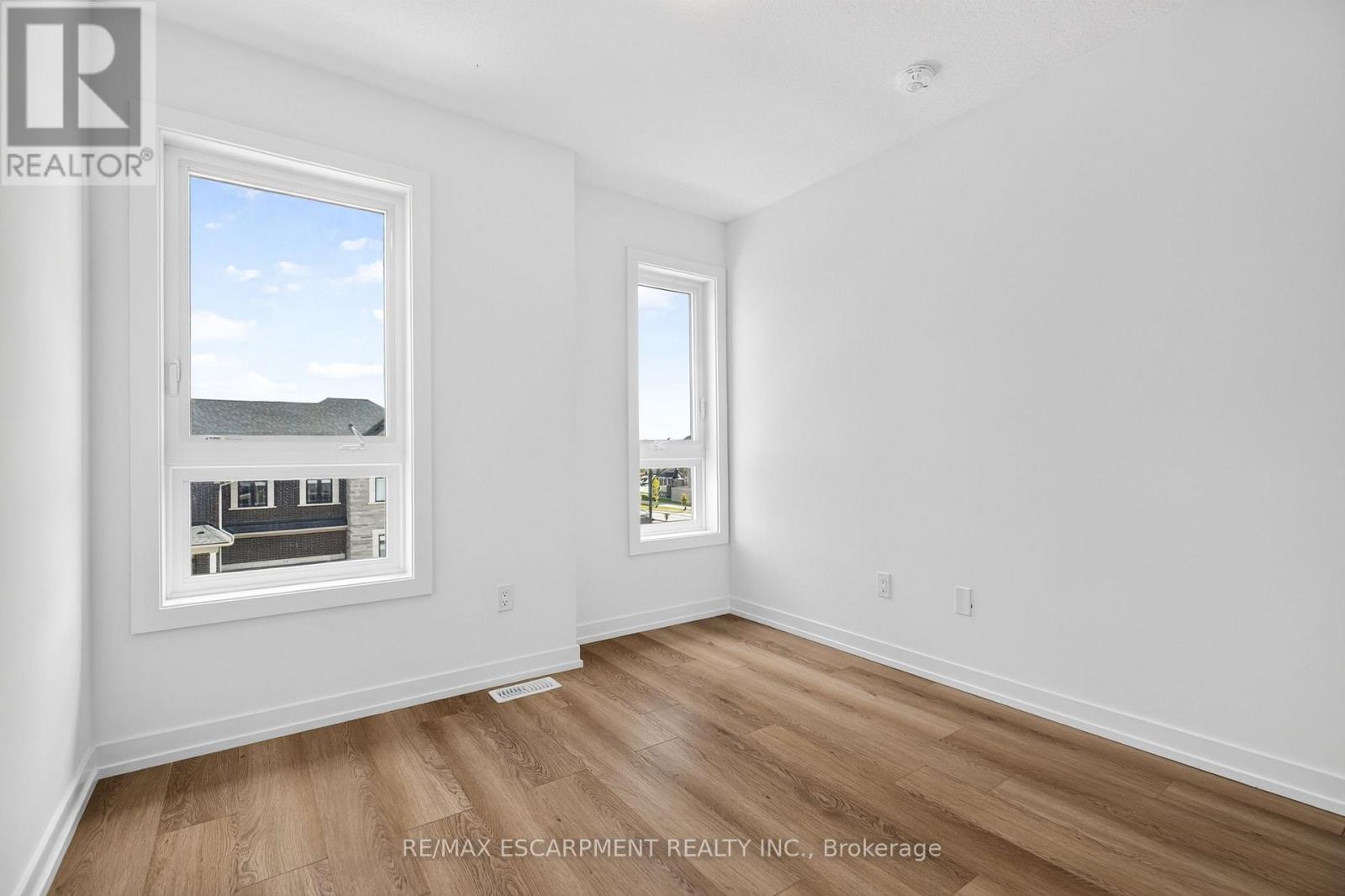 55 Great Falls Boulevard Property Photo 36