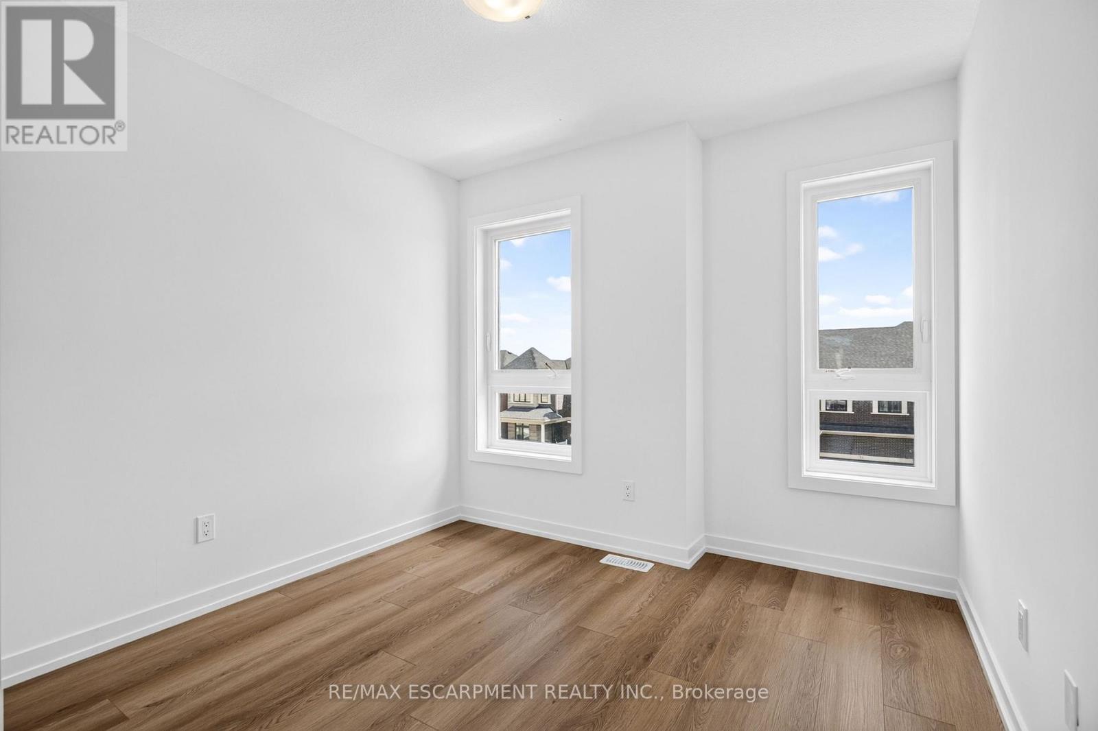 55 Great Falls Boulevard Property Photo 37