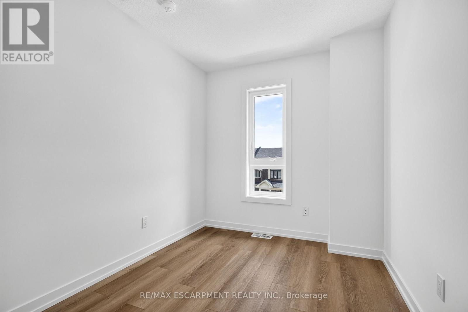 55 Great Falls Boulevard Property Photo 39