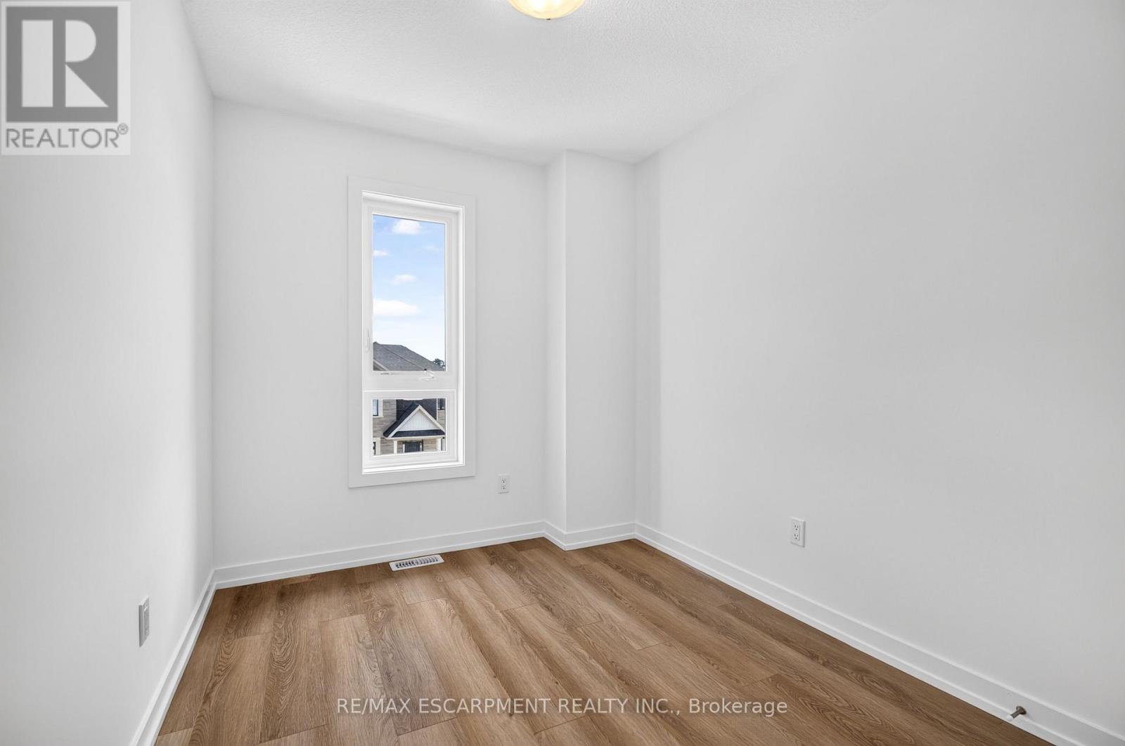 55 Great Falls Boulevard Property Photo 40