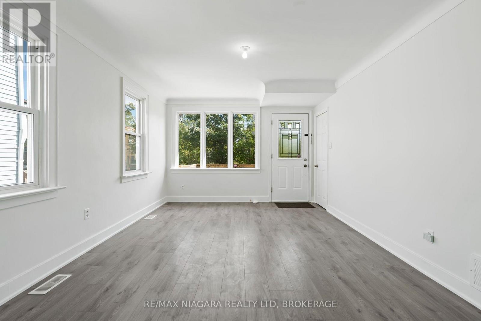 (main Level) - 9 Prince Street Property Photo 2