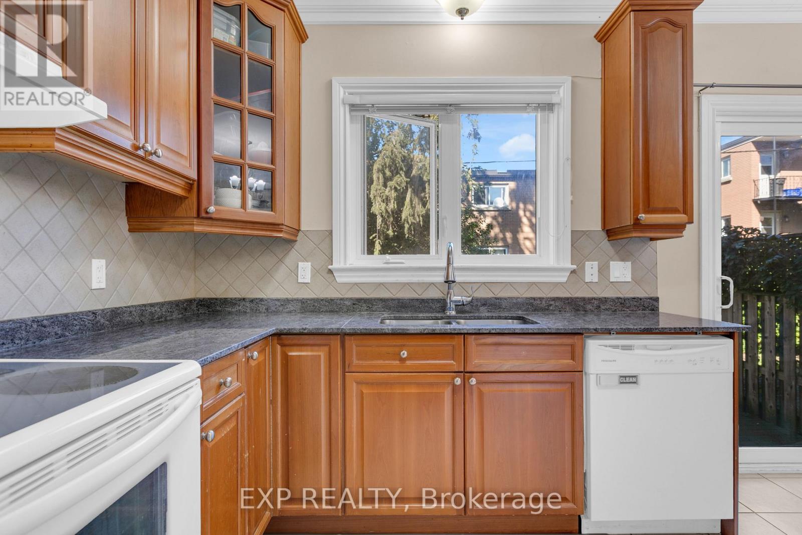 1221 Anoka Street Property Photo 18
