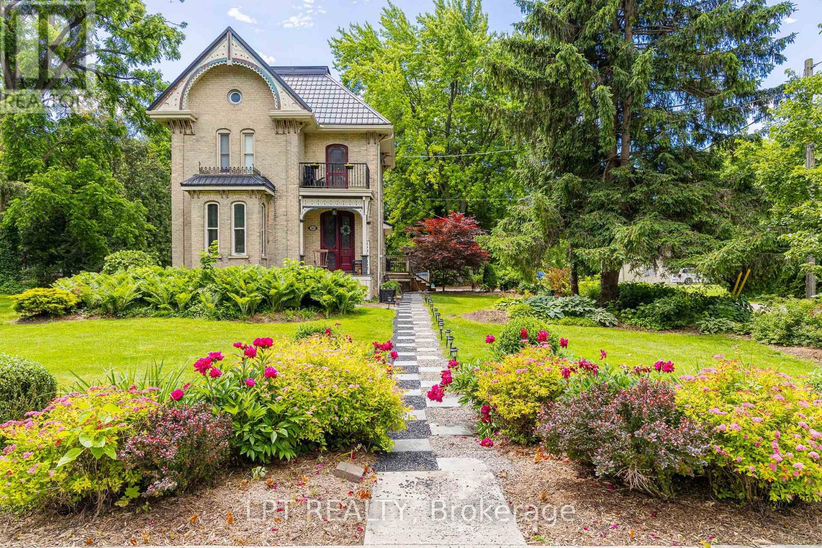 283 Hastings Street Property Photo 1