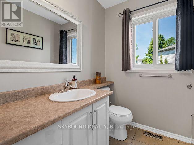 29 Blue Lace Crescent Property Photo 32