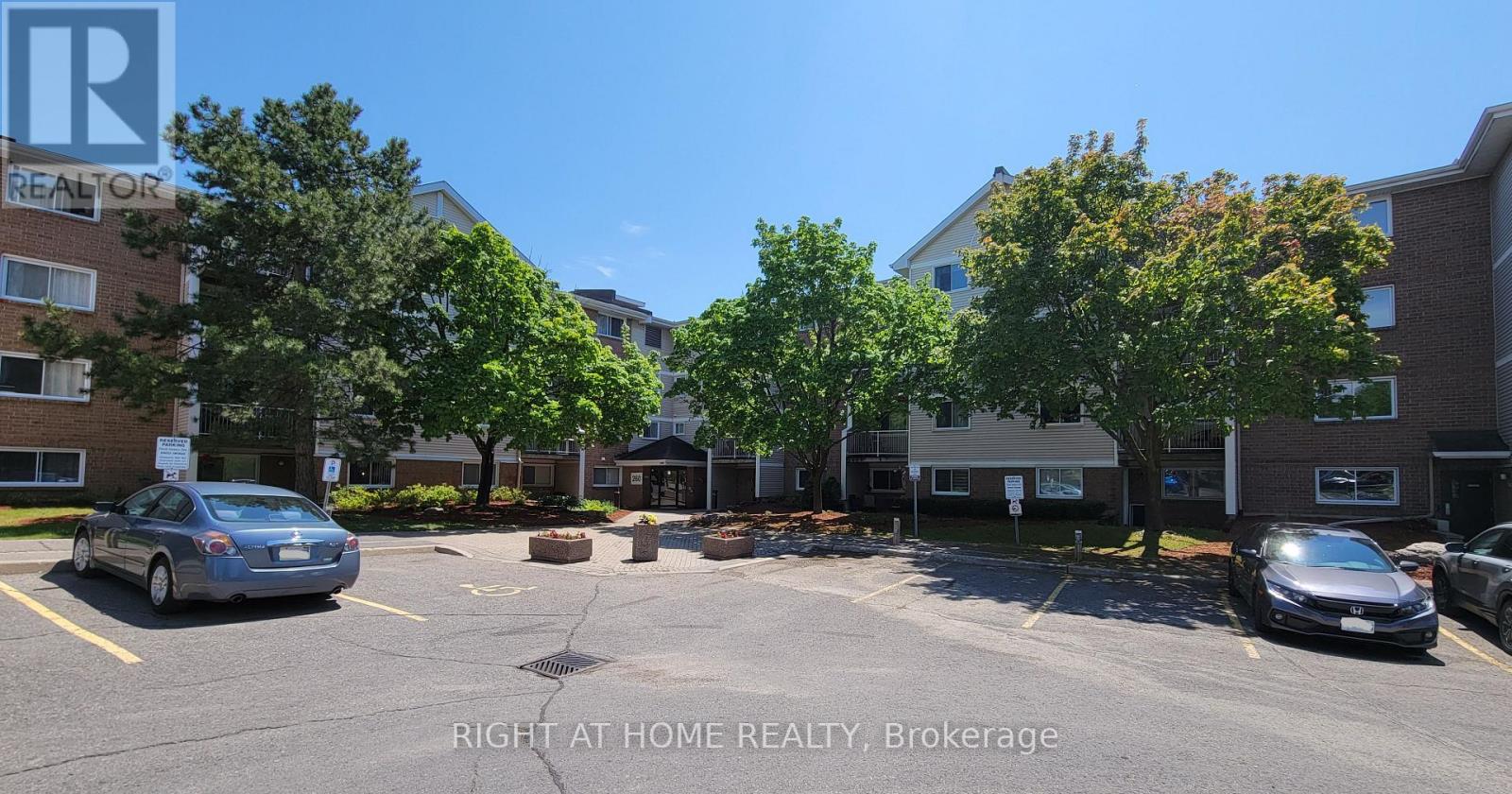 414 - 260 BRITTANY DRIVE Property Photo 1