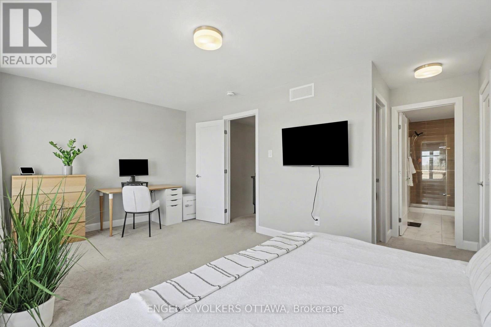 57 Mandevilla Crescent Property Photo 17