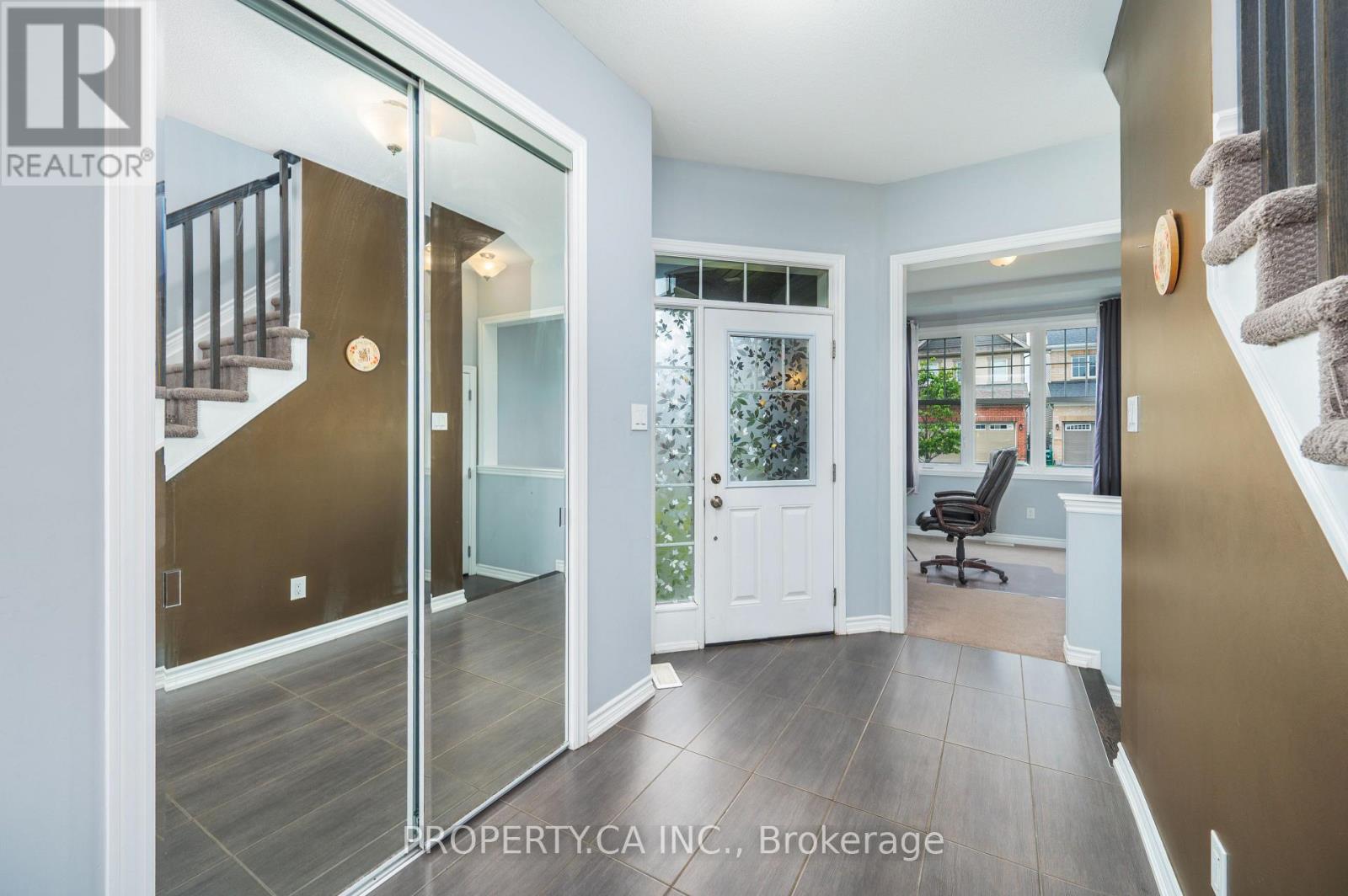 125 Sweetvalley Drive Property Photo 4